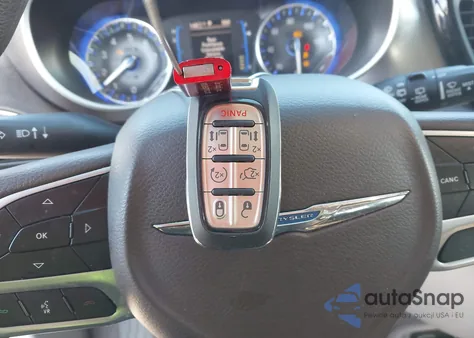 2017 Chrysler Pacifica Touring из США, поврежденный, VIN 2C4RC1DG2HR794660